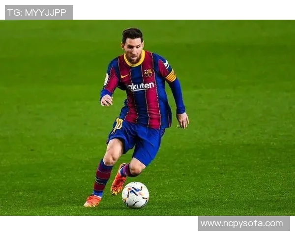 特里尔足球球星代表人物盘点及其职业生涯精彩瞬间回顾